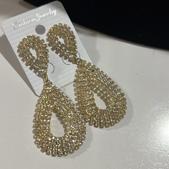 Super sparkly double teardrop, crystal  embellished post style earrings new - Picture 2 of 5